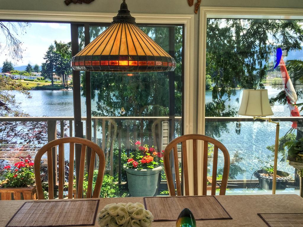 Long Lake Waterfront Bed And Breakfast Nanaimo Buitenkant foto