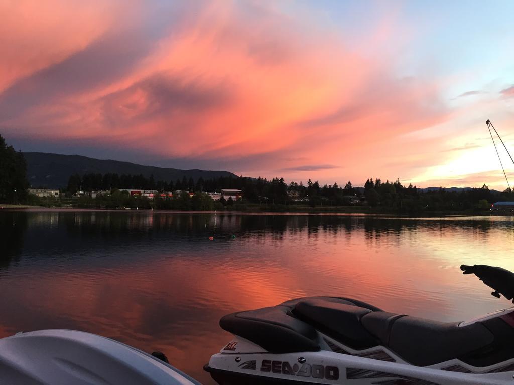 Long Lake Waterfront Bed And Breakfast Nanaimo Buitenkant foto